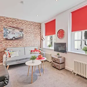 Majestic Mews With Free Parking - By My Getaways Apartment Brighton