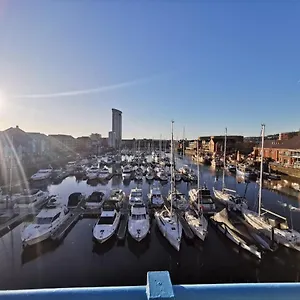 The Quay - Harbour View - By Tifa Stays Apartment